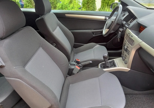 Opel Astra cena 14500 przebieg: 254000, rok produkcji 2008 z Głogówek małe 277